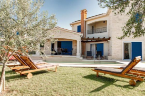 Beautiful Villa Torre I with whirlpool in Tar